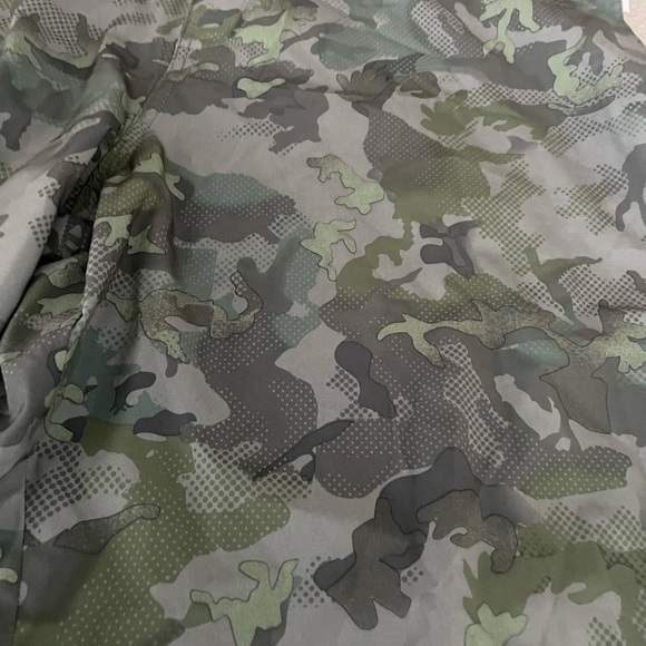 Men’s Camo Print Stretch Black Short Size XXL - Picture 4 of 6